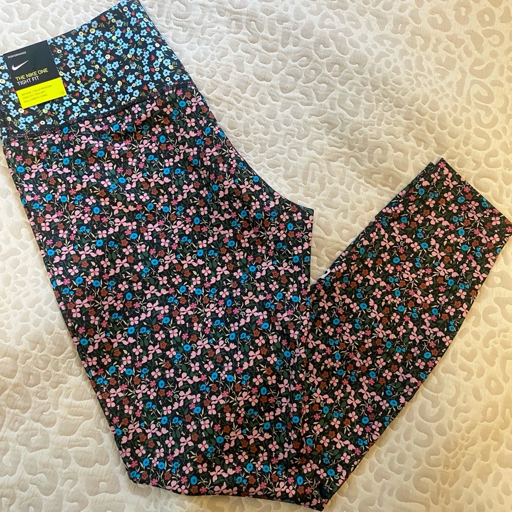 Two Tone Nike Leggings